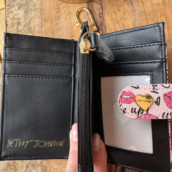 Betsey Johnson Blush Lips Keychain Card Coin Wallet - Picture 5 of 8